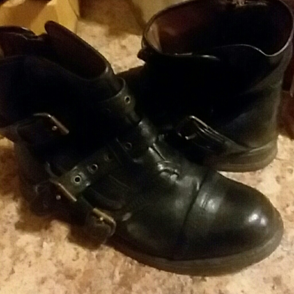 Black boots